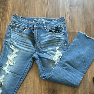 American Eagle Outfitters Women's Blue Distressed Jeans